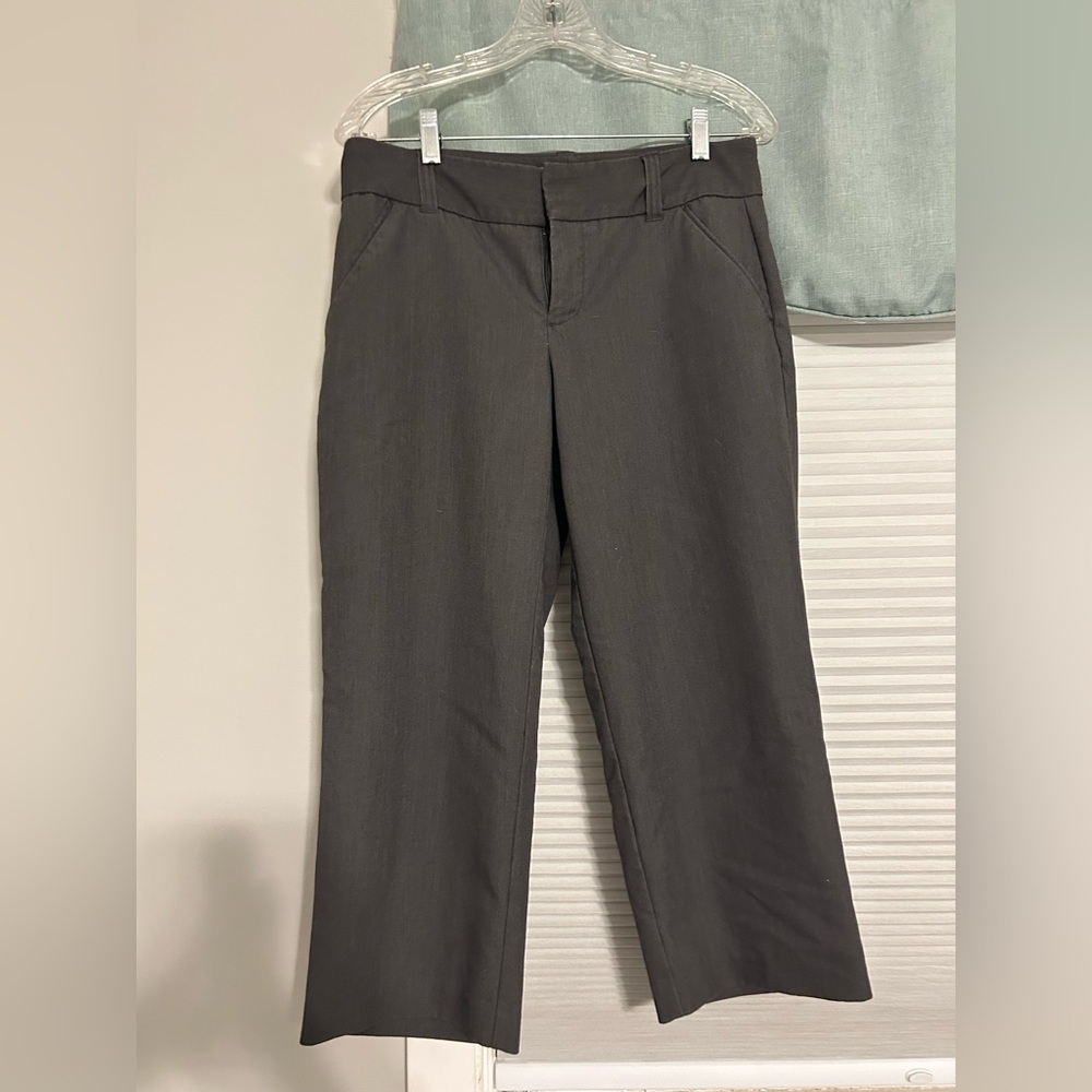 Daisy Fuentes Charcoal Capri Trousers